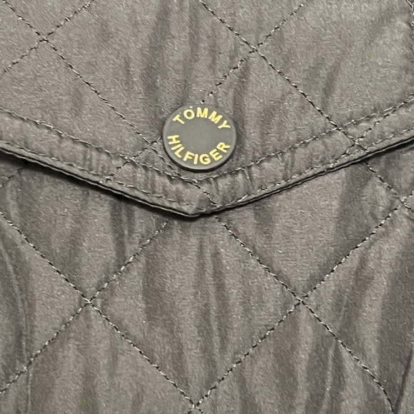 Tommy Hilfiger Women’s Black Coat. Size Large. - Picture 5 of 7
